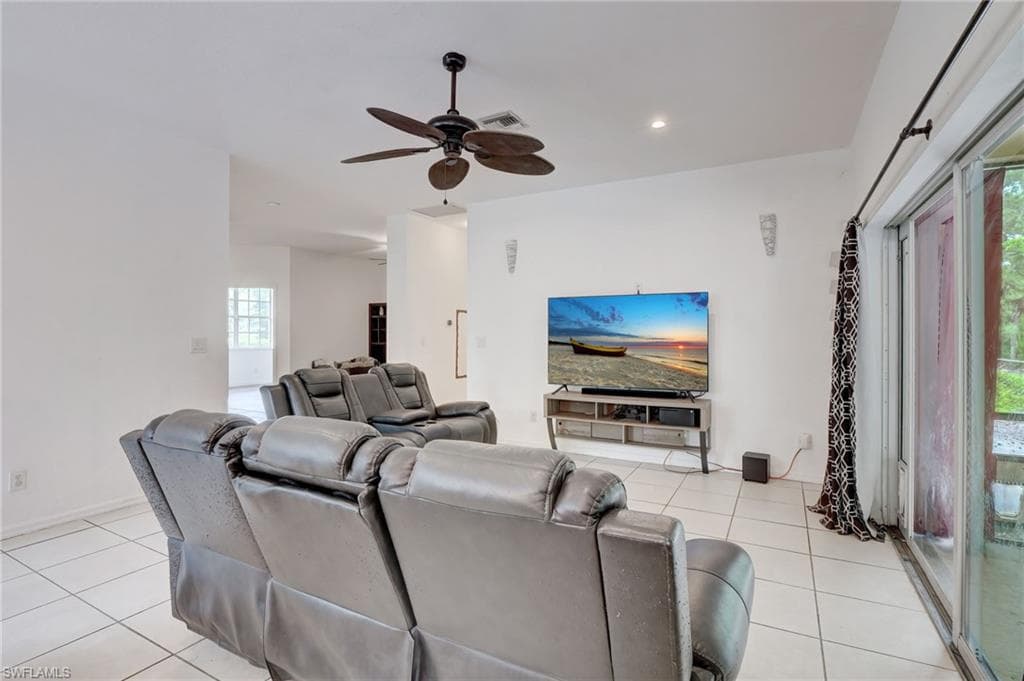 408 Hamilton AVE, LEHIGH ACRES FL 33972-8