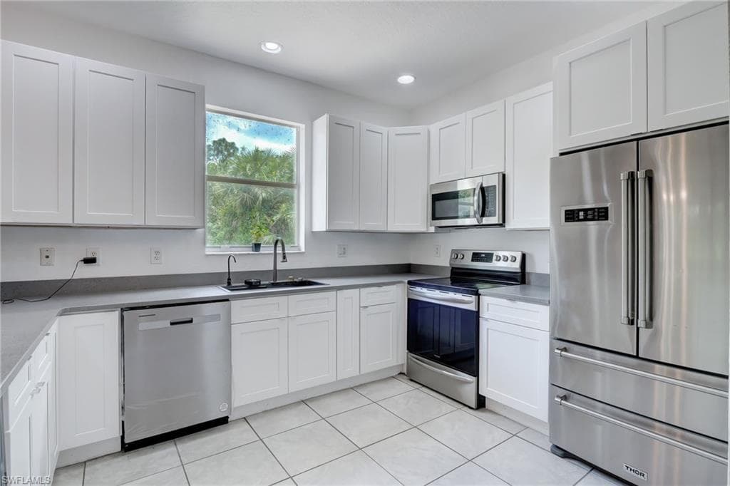 408 Hamilton AVE, LEHIGH ACRES FL 33972-3