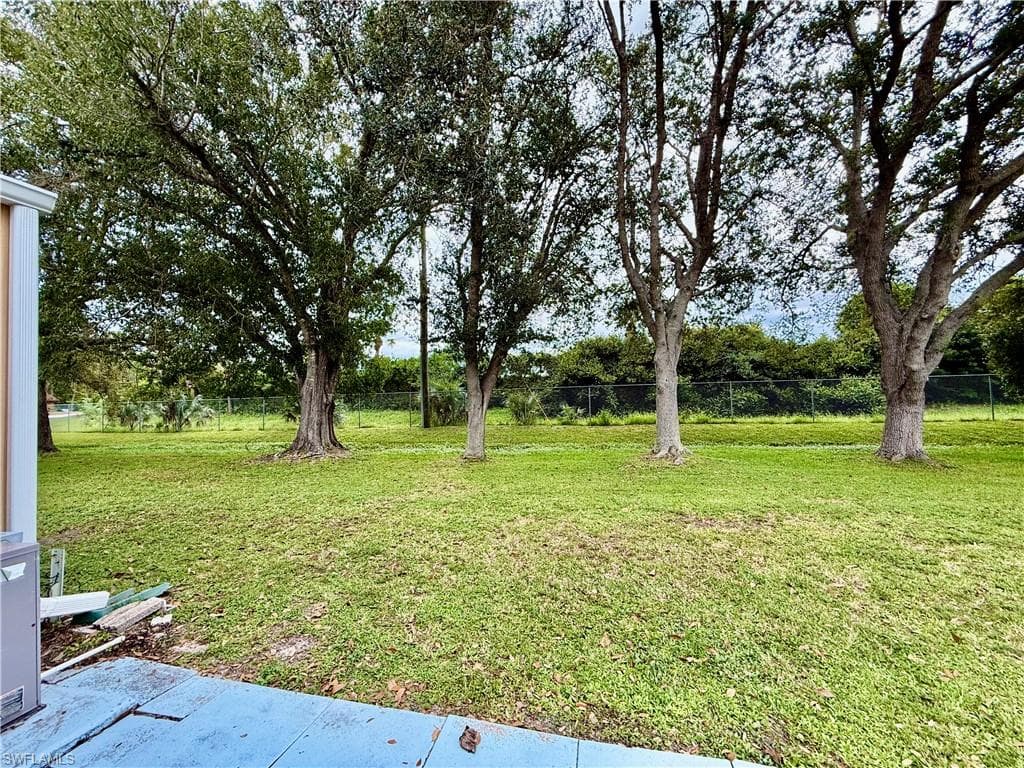 10491 Wales LOOP, BONITA SPRINGS FL 34135-4
