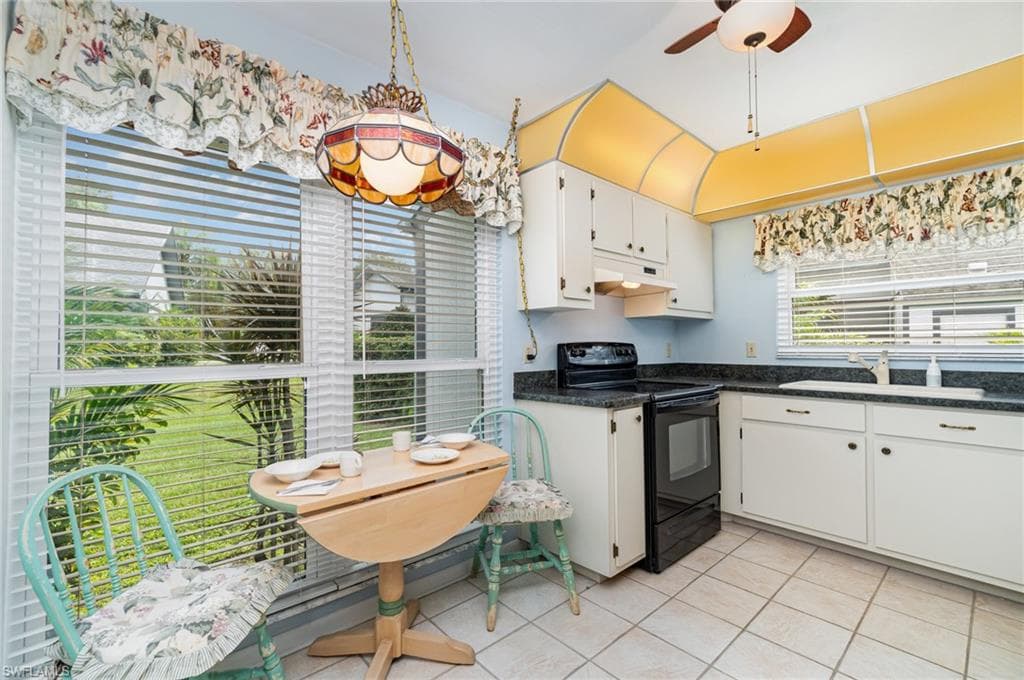 10615 Roxbury CT, LEHIGH ACRES FL 33936-10