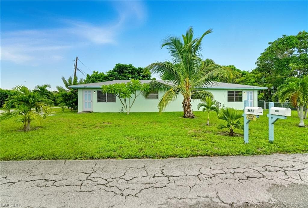 2662/2656 Mangrove ST, NAPLES FL 34112-21