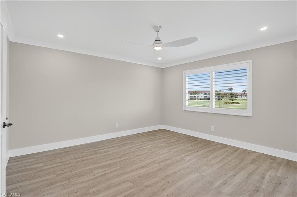 29 High Point CIR E # 204, NAPLES FL 34103-11