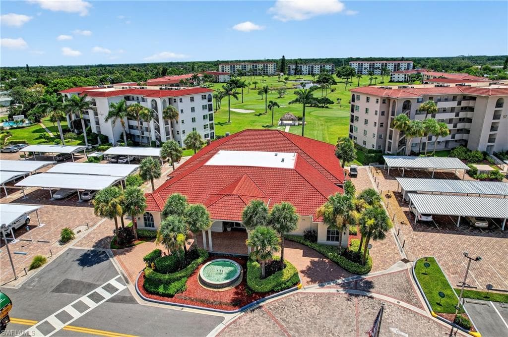 29 High Point CIR E # 204, NAPLES FL 34103-25