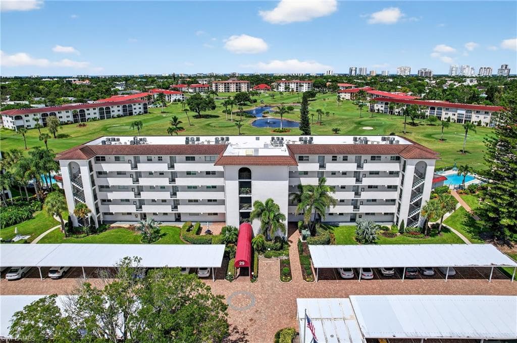 29 High Point CIR E # 204, NAPLES FL 34103-27
