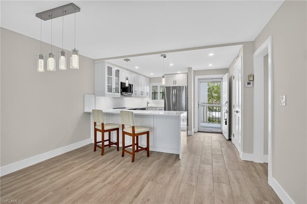 29 High Point CIR E # 204, NAPLES FL 34103-7