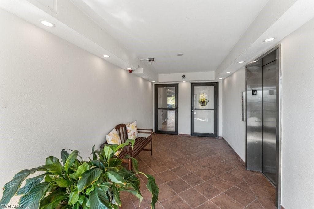 200 PEBBLE BEACH BLVD # 402, NAPLES FL 34113-10