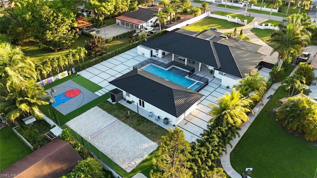 365 NW 132nd AVE, MIAMI FL 33182-5