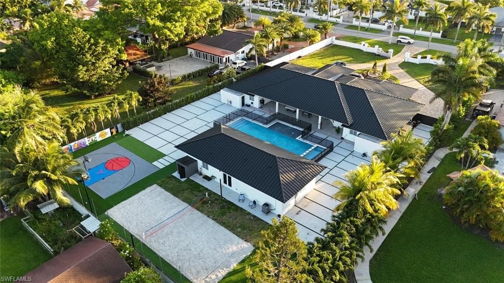 365 NW 132nd AVE, MIAMI FL 33182-6