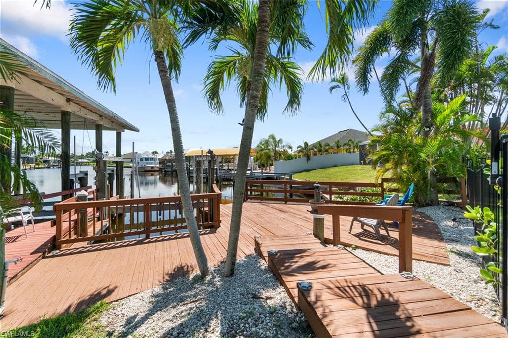 5161 Williams DR, FORT MYERS BEACH FL 33931-36