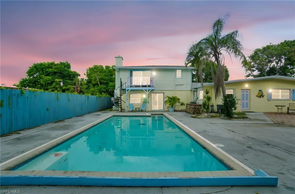 2662/2656 Mangrove ST, NAPLES FL 34112-35