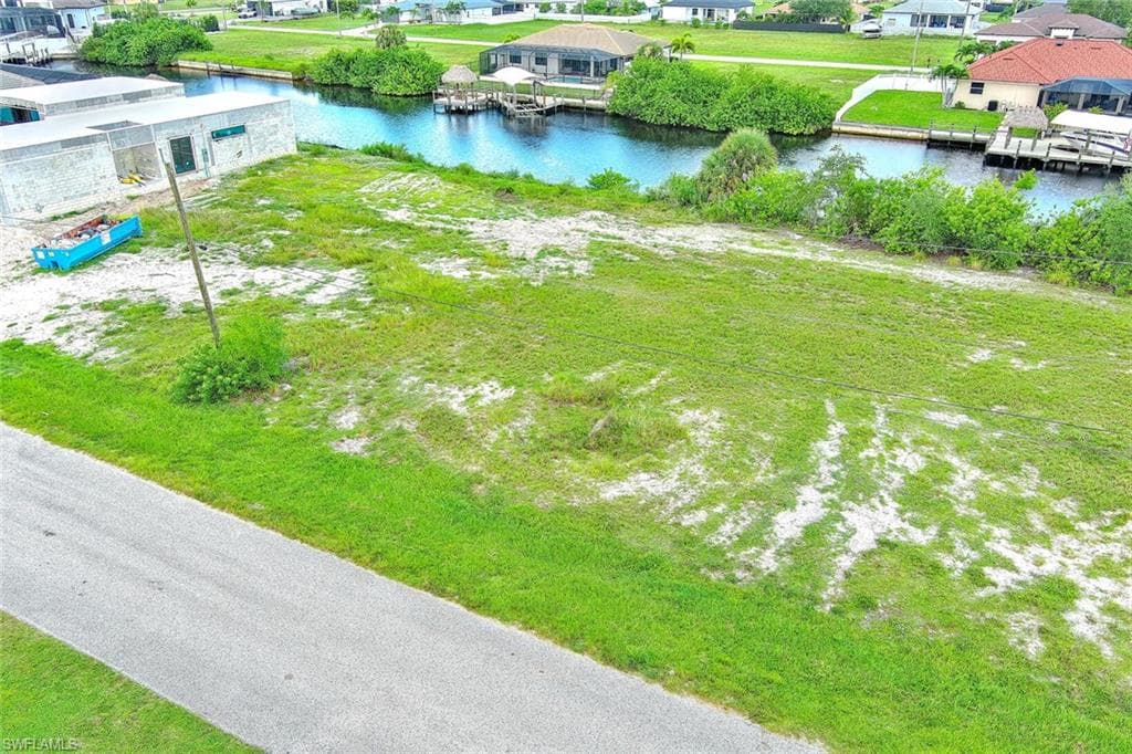 1025 NW 35th PL, CAPE CORAL FL 33993-6