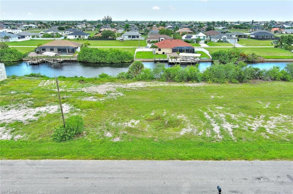 1025 NW 35th PL, CAPE CORAL FL 33993-2