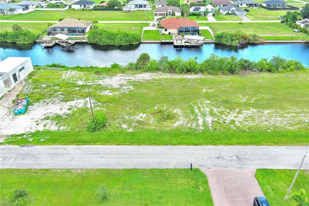 1025 NW 35th PL, CAPE CORAL FL 33993-9