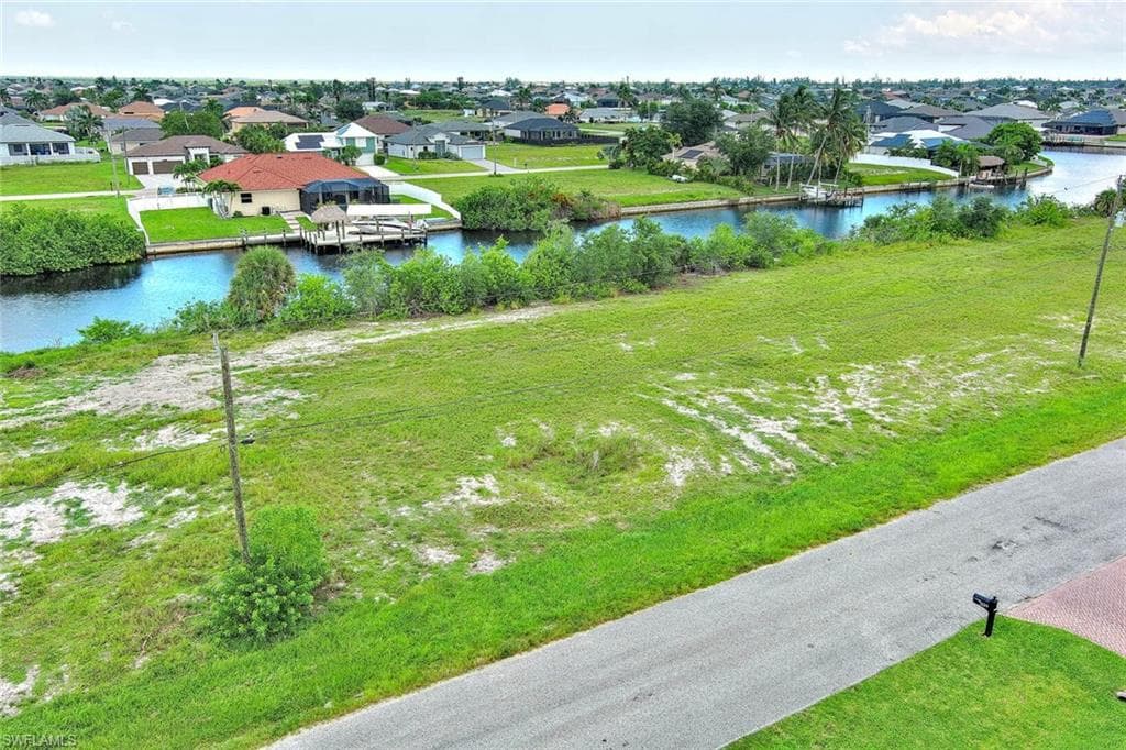 1025 NW 35th PL, CAPE CORAL FL 33993-3