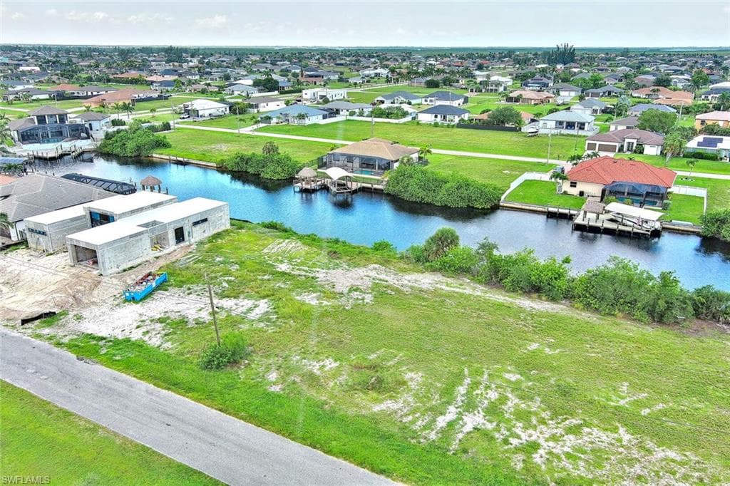 1025 NW 35th PL, CAPE CORAL FL 33993-7