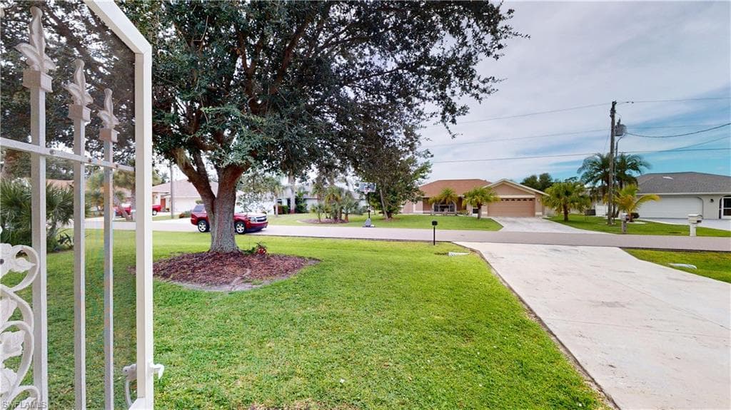 330 Maraca ST, PUNTA GORDA FL 33983-1