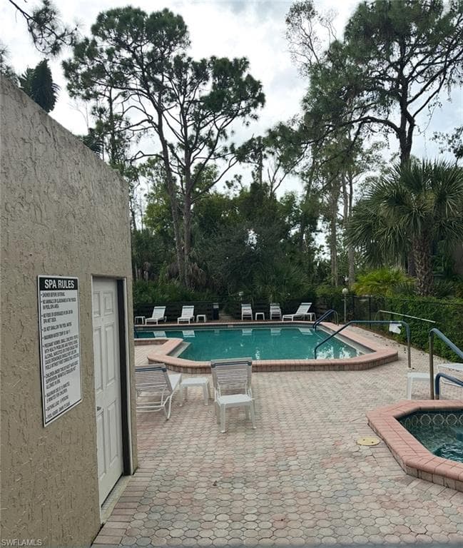 122 Pinebrook DR, FORT MYERS FL 33907-9