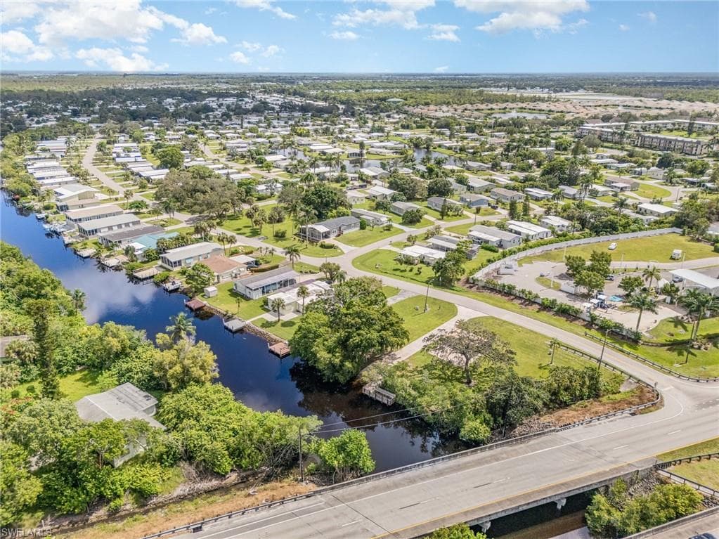 91 Twin Palms DR, NAPLES FL 34114-27