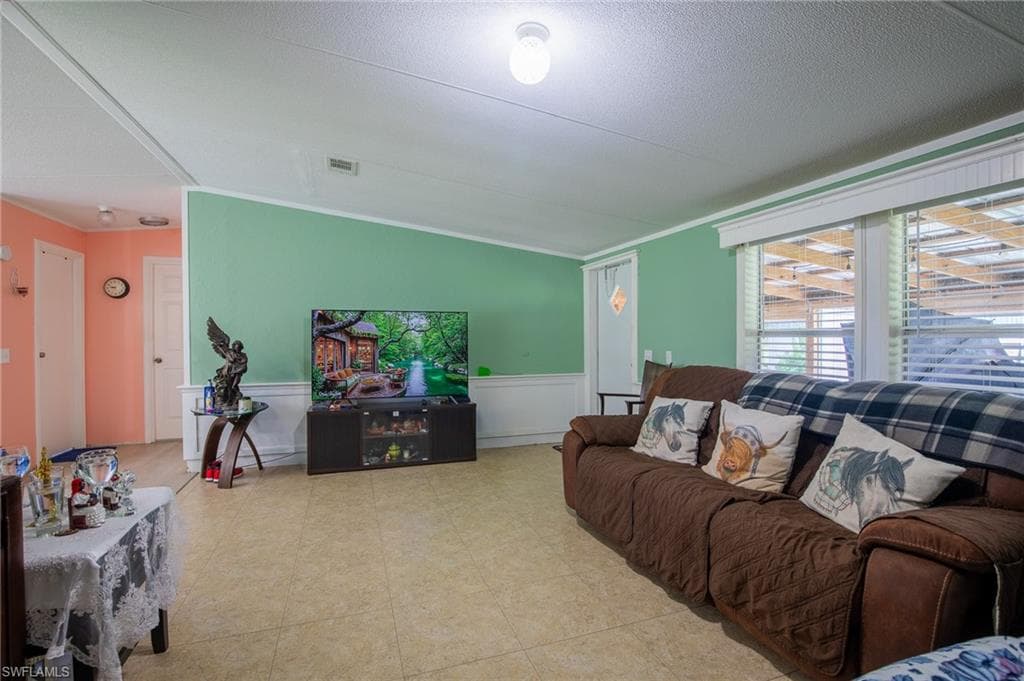 1856 Tampa AVE, CLEWISTON FL 33440-8