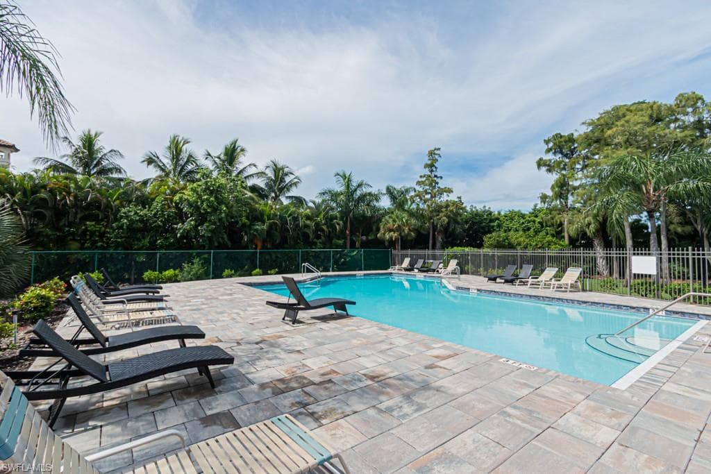 4544 Court WAY # 18D, NAPLES FL 34109-41
