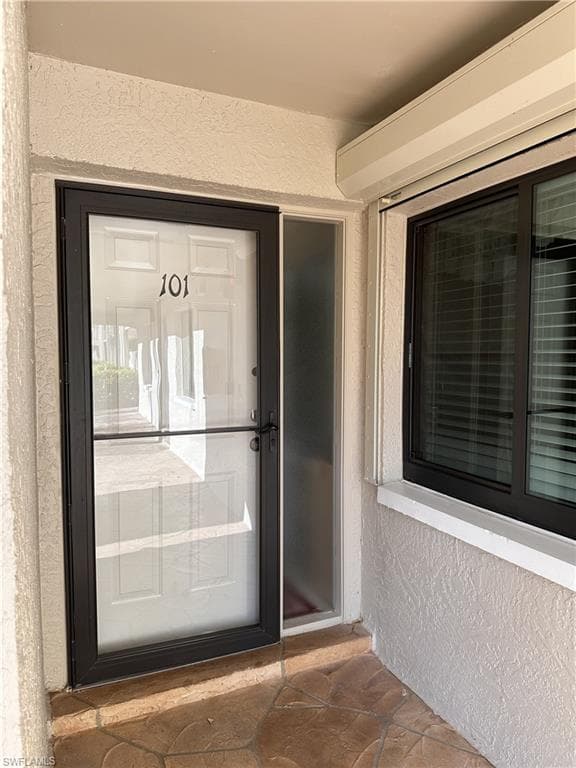 5708 Deauville CIR # J101, NAPLES FL 34112-4