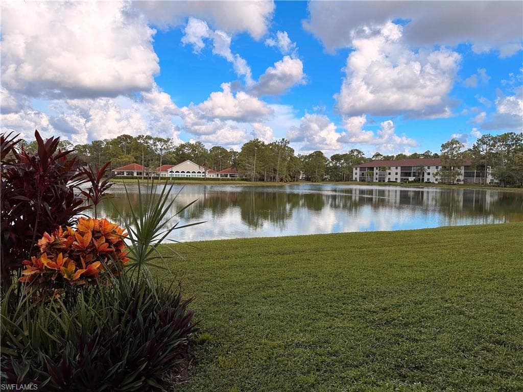 5708 Deauville CIR # J101, NAPLES FL 34112-17