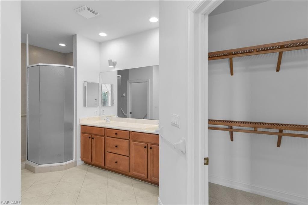 1294 Rialto WAY # 202, NAPLES FL 34114-21