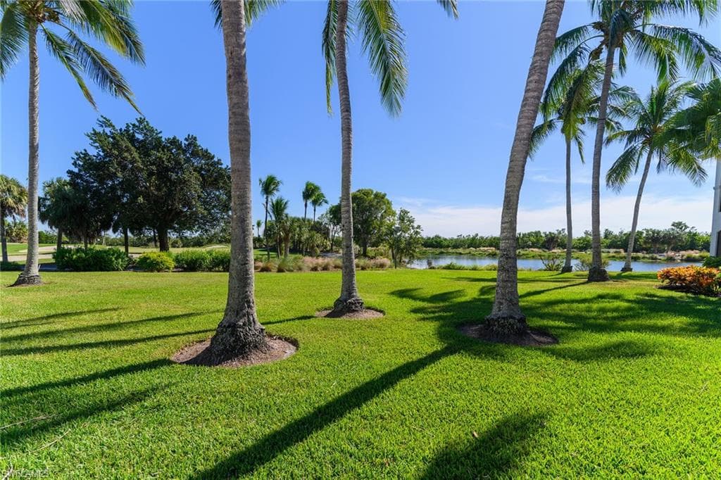 1294 Rialto WAY # 202, NAPLES FL 34114-2