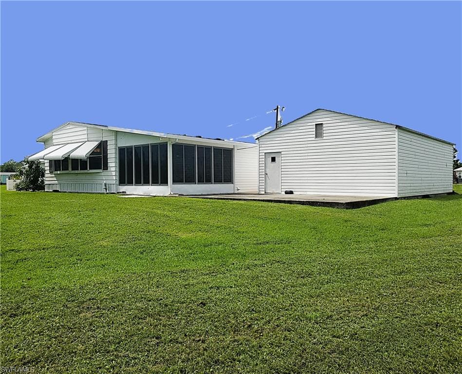 19400 Pony LN, NORTH FORT MYERS FL 33903-26