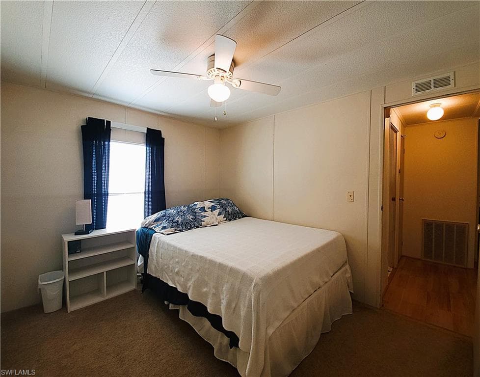 19400 Pony LN, NORTH FORT MYERS FL 33903-19