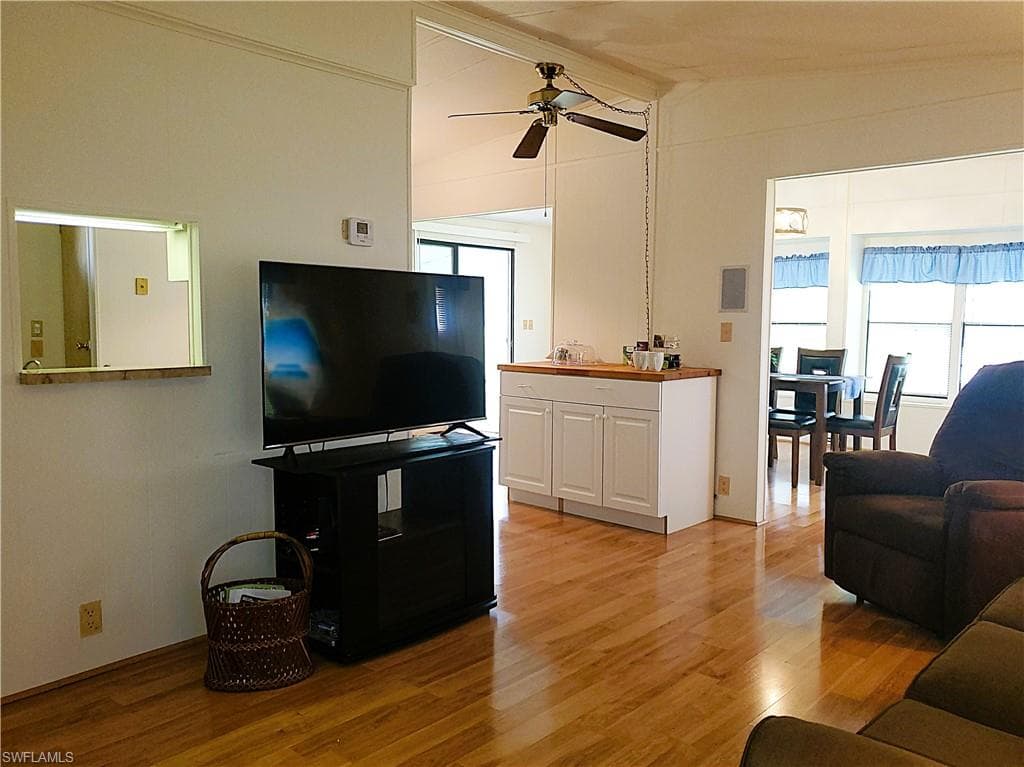 19400 Pony LN, NORTH FORT MYERS FL 33903-13