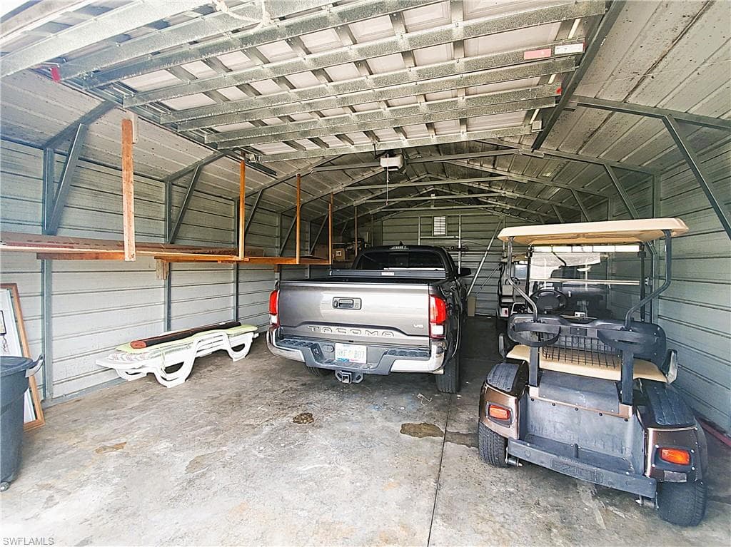 19400 Pony LN, NORTH FORT MYERS FL 33903-24