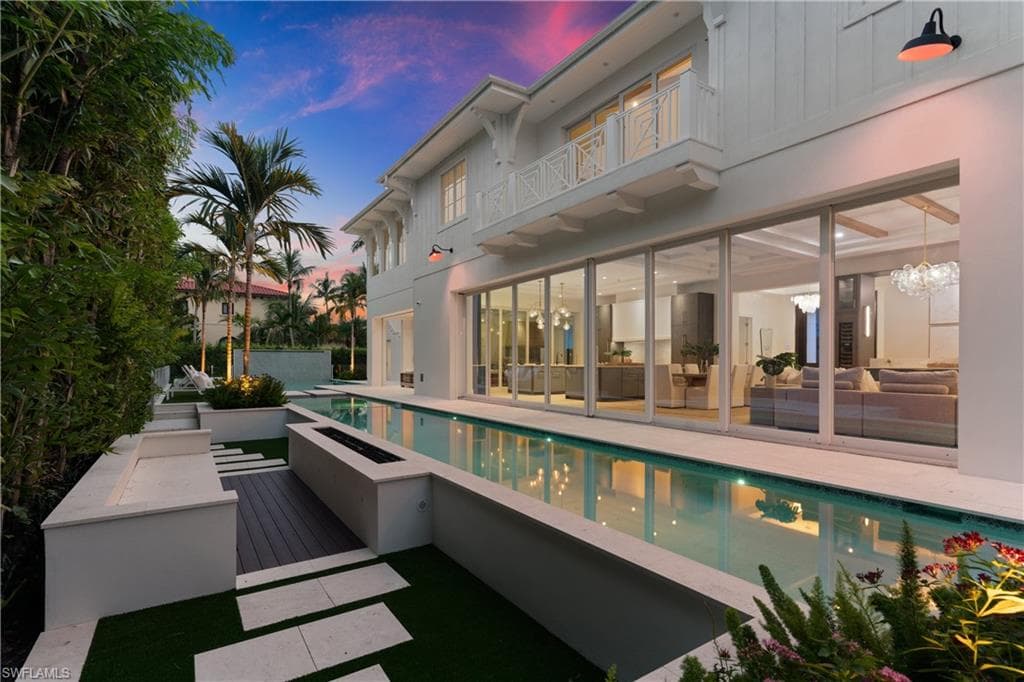 2131 Marina DR-1
