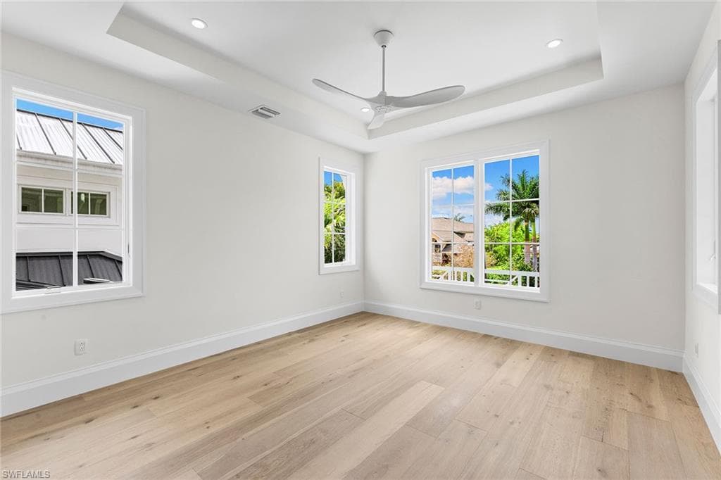 2131 Marina DR, NAPLES FL 34102-25