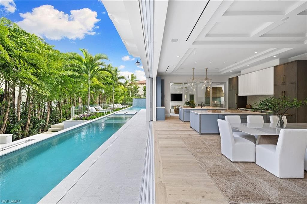 2131 Marina DR, NAPLES FL 34102-8