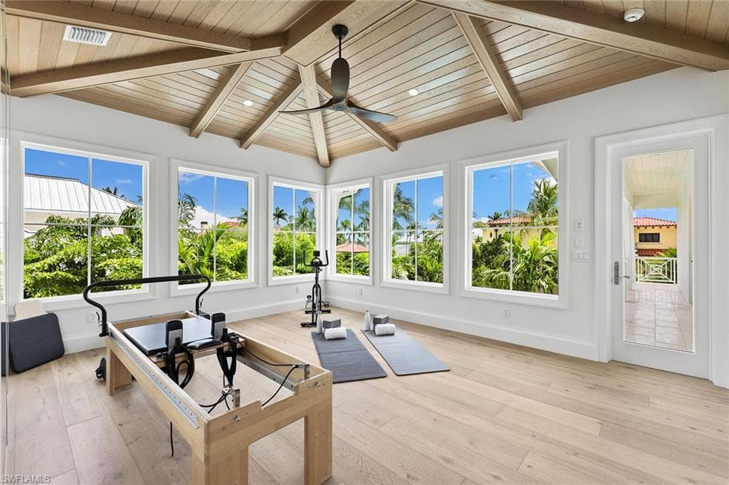 2131 Marina DR, NAPLES FL 34102-32