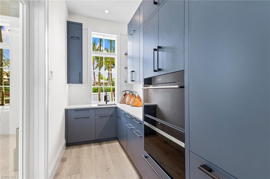 2131 Marina DR, NAPLES FL 34102-13