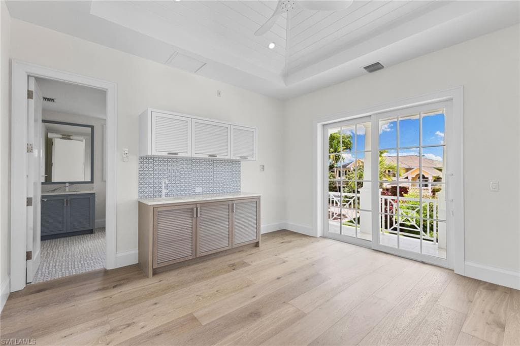 2131 Marina DR, NAPLES FL 34102-36