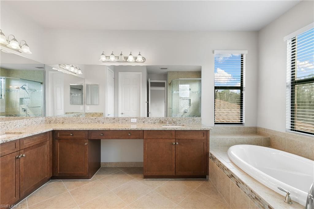 4384 Aurora ST, NAPLES FL 34119-21