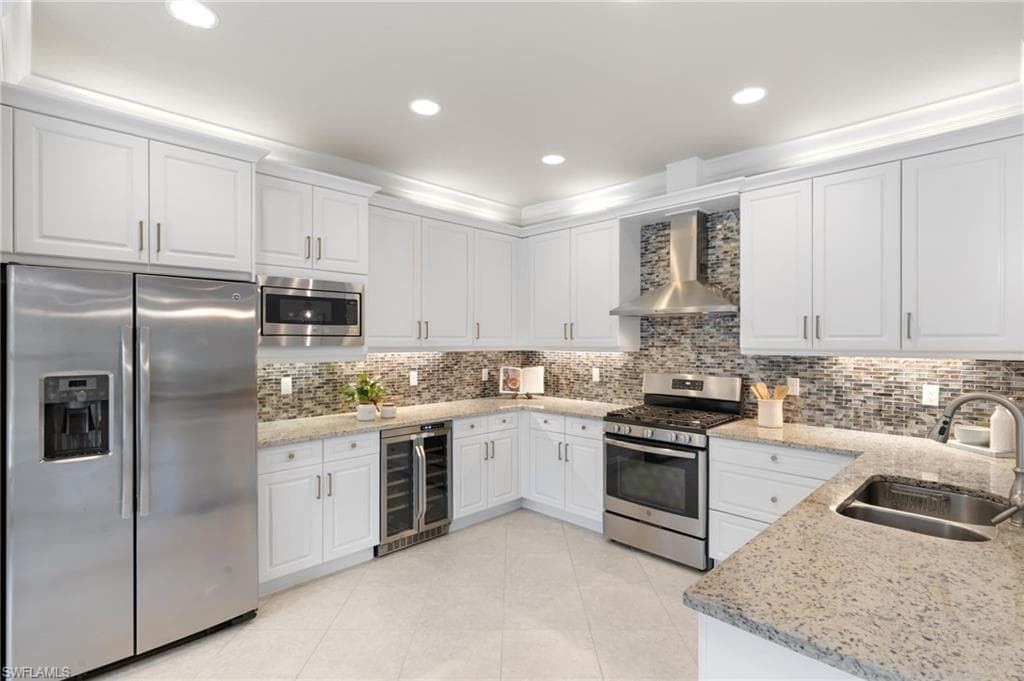 4384 Aurora ST, NAPLES FL 34119-14