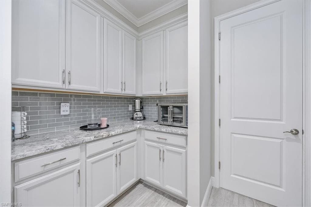 3845 Helmsman DR, NAPLES FL 34120-11