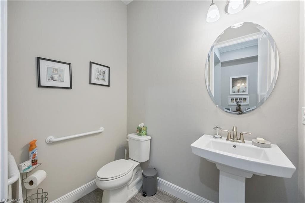 3845 Helmsman DR, NAPLES FL 34120-29