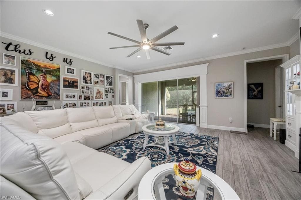 3845 Helmsman DR, NAPLES FL 34120-10