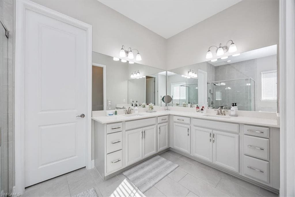 3845 Helmsman DR, NAPLES FL 34120-20