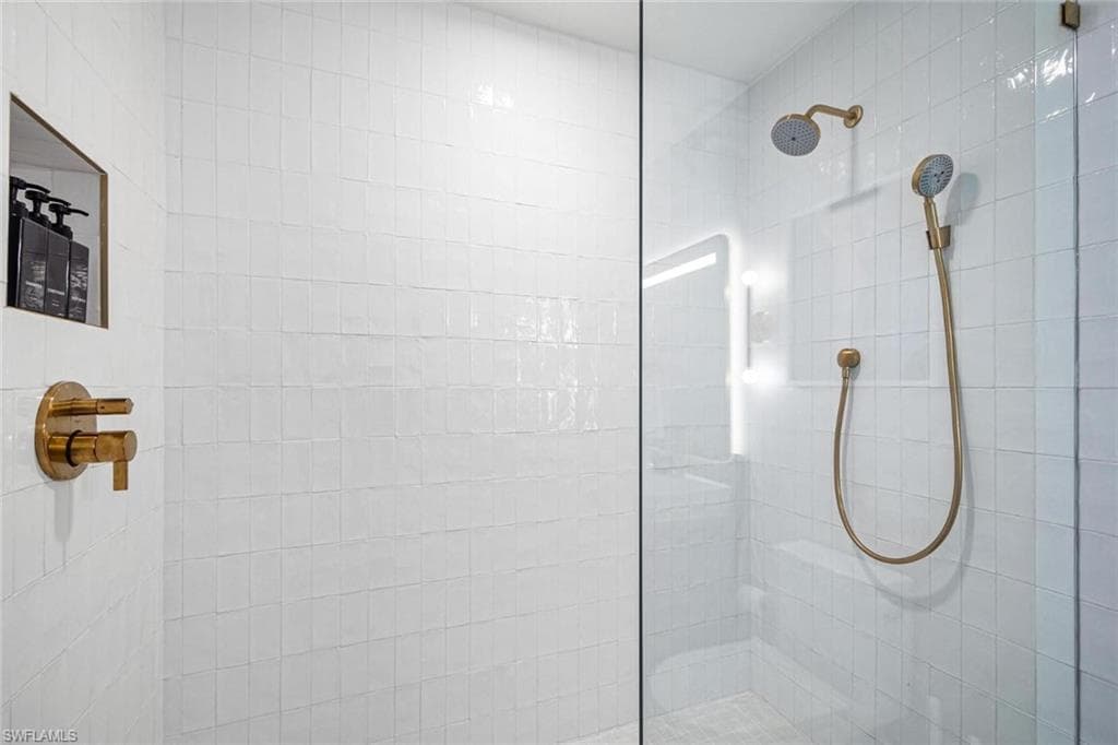 159 NE 6th ST # 5101, MIAMI FL 33132-34