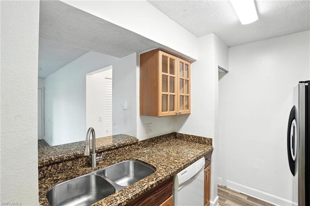 201-5 Santa Clara DR # 201, NAPLES FL 34104-12