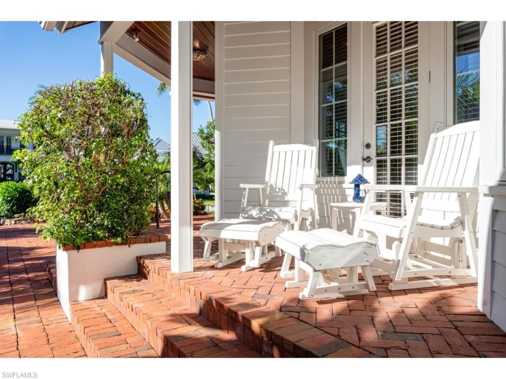 263 10th AVE S, NAPLES FL 34102-13