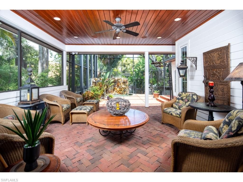 263 10th AVE S, NAPLES FL 34102-10