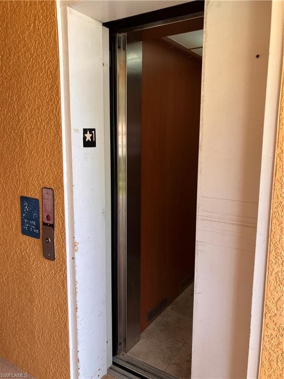 2904 Tuscan DR # 303, CAPE CORAL FL 33909-3