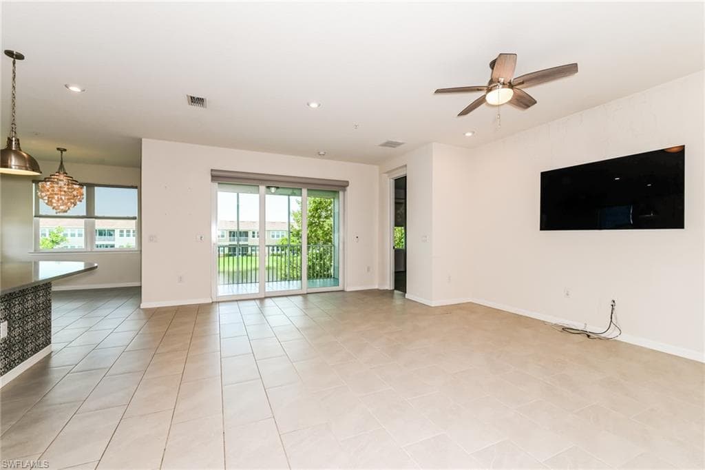 4721 Arboretum CIR # 201, NAPLES FL 34112-1